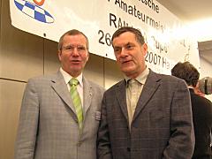 Steffen Forkert (Vorsitzender des Stadtsportbunds) mit Dr. Dirk Jordan