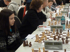 In Hamburg-Bergedorf werden über 500 Schachspieler an den Brettern erwartet.