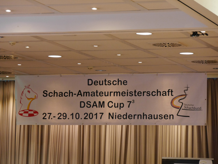 Banner im Turniersaal in Niedernhausen